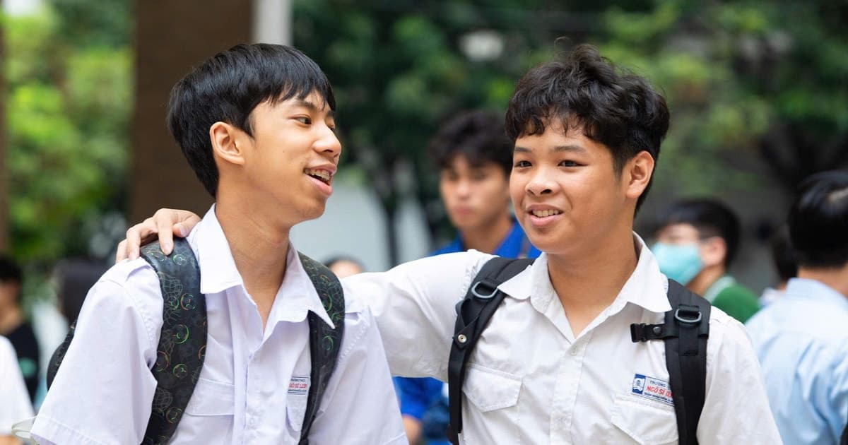 Ngành Y khoa, Răng Hàm Mặt có điểm sàn cao nhất 20,5 điểm; ngành Sư phạm từ 18–19 điểm