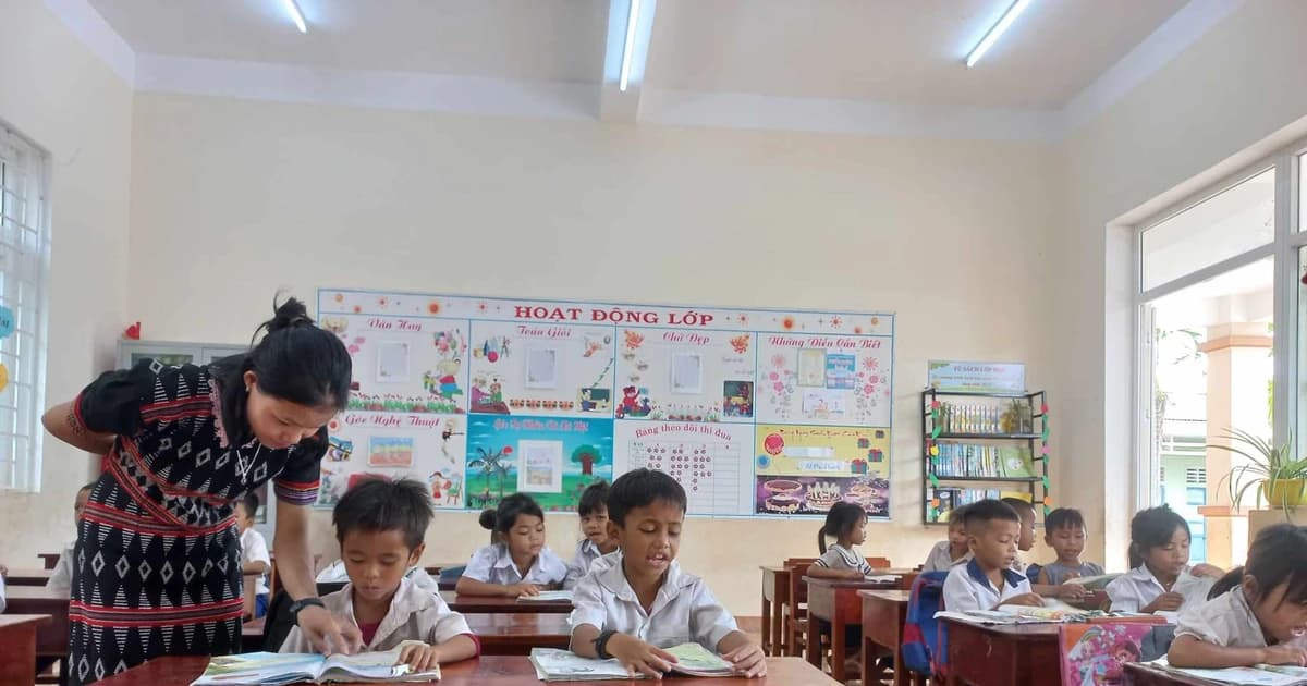 Mở rộng chính sách hỗ trợ người học dân tộc thiểu số rất ít người