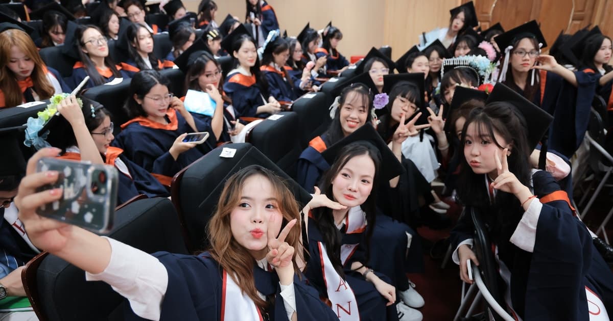 Đại học Hà Nội tỷ lệ 1 chọi 7, ngành nào điểm chuẩn dự đoán cao nhất?