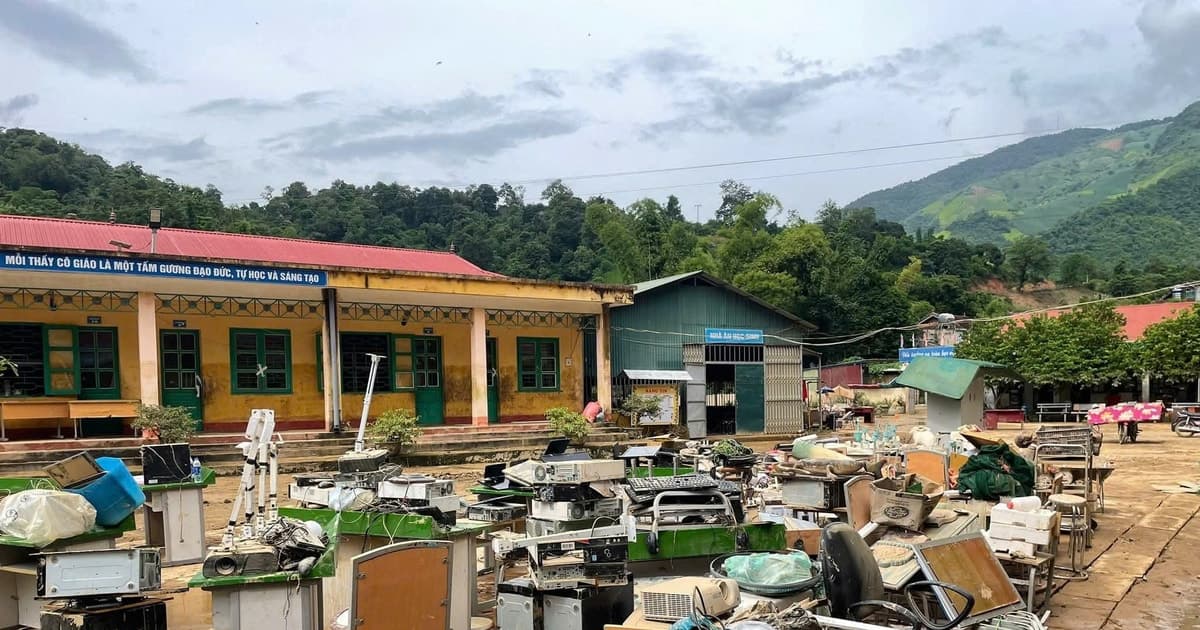 Trường vùng cao Điện Biên tan hoang sau lũ quét: Thầy trò 'trắng tay' trước thềm năm học mới