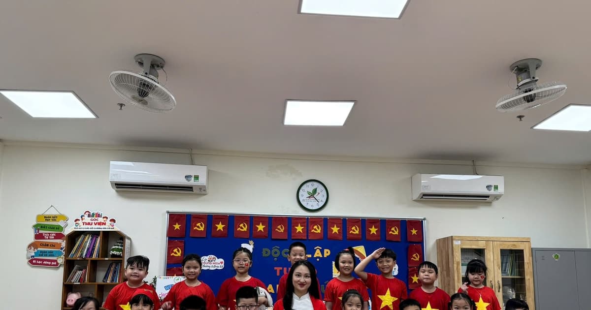 Thầy trò Hà Nội nô nức hướng về 80 năm Cách mạng Tháng Tám và Quốc khánh 2/9