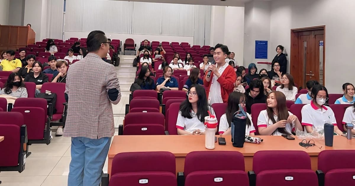 Giáo dục lòng yêu nước trong kỷ nguyên mới