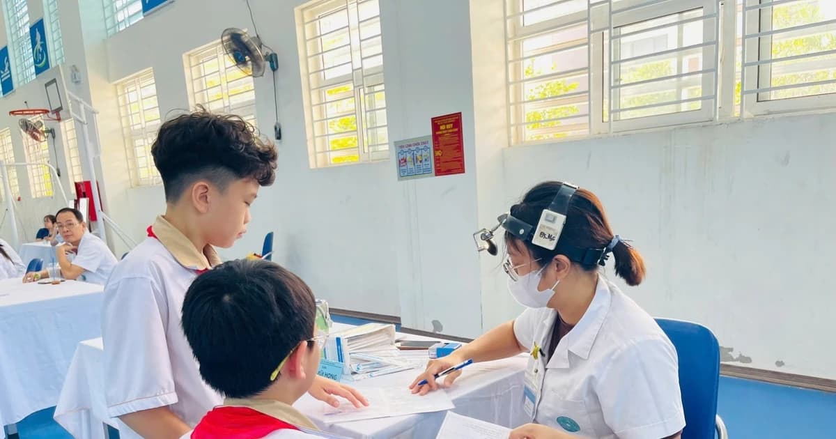 Nâng mức hỗ trợ tham gia bảo hiểm y tế: Giảm gánh nặng cho người học