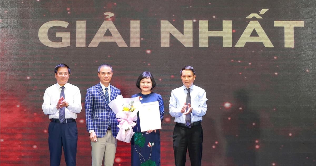 Những cảm xúc thiêng liêng được tôn vinh, lan toả qua Cuộc thi viết 'Cha và con gái' lần thứ 3