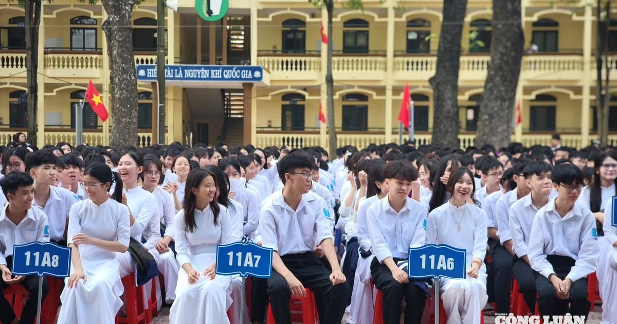 Ủng hộ trên 20 triệu, phụ huynh được vinh danh kim cương, nhà trường nói gì?