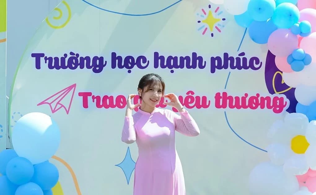 Cô giáo giỏi công nghệ làm sách điện tử giáo dục nếp sống văn minh