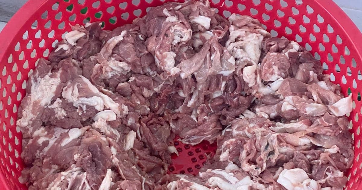 Vụ bếp ăn ‘cá ươn thịt bốc mùi’ tại Trường tiểu học ở Hà Nội: Lòng tin và nỗi lo của phụ huynh bị xem thường