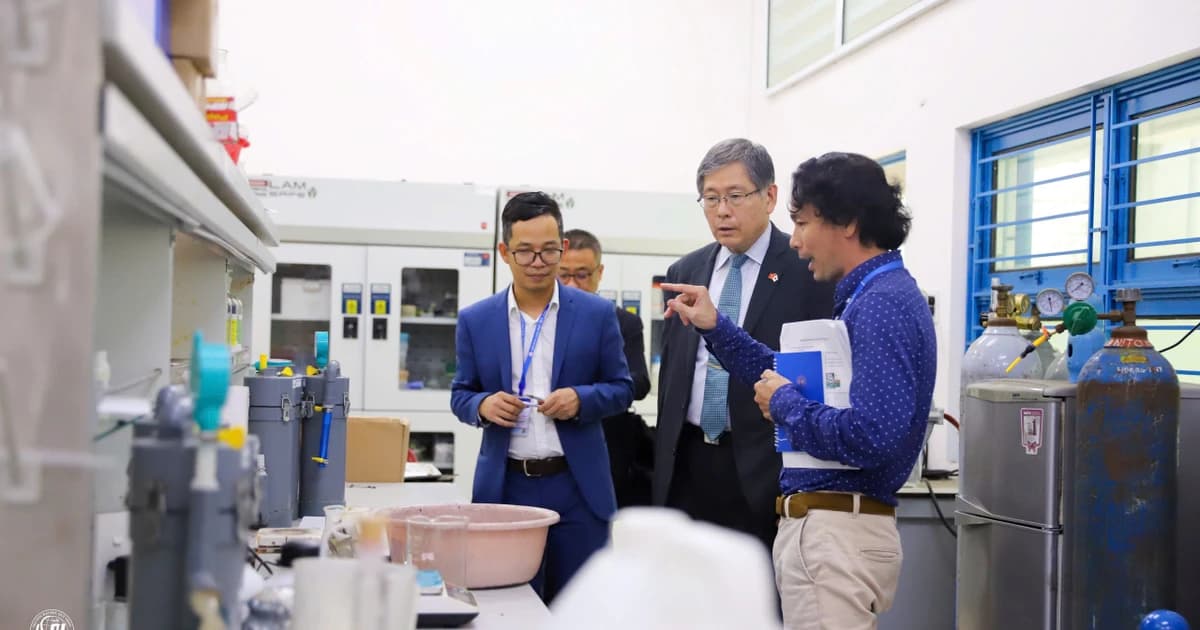 Mở rộng cánh cửa du học và việc làm cho sinh viên Trường Đại học Quy Nhơn