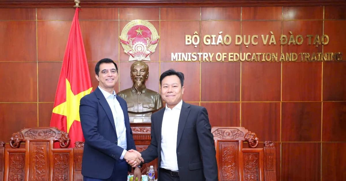 Giúp học sinh, sinh viên tiếp cận nền tảng học tập trực tuyến toàn cầu