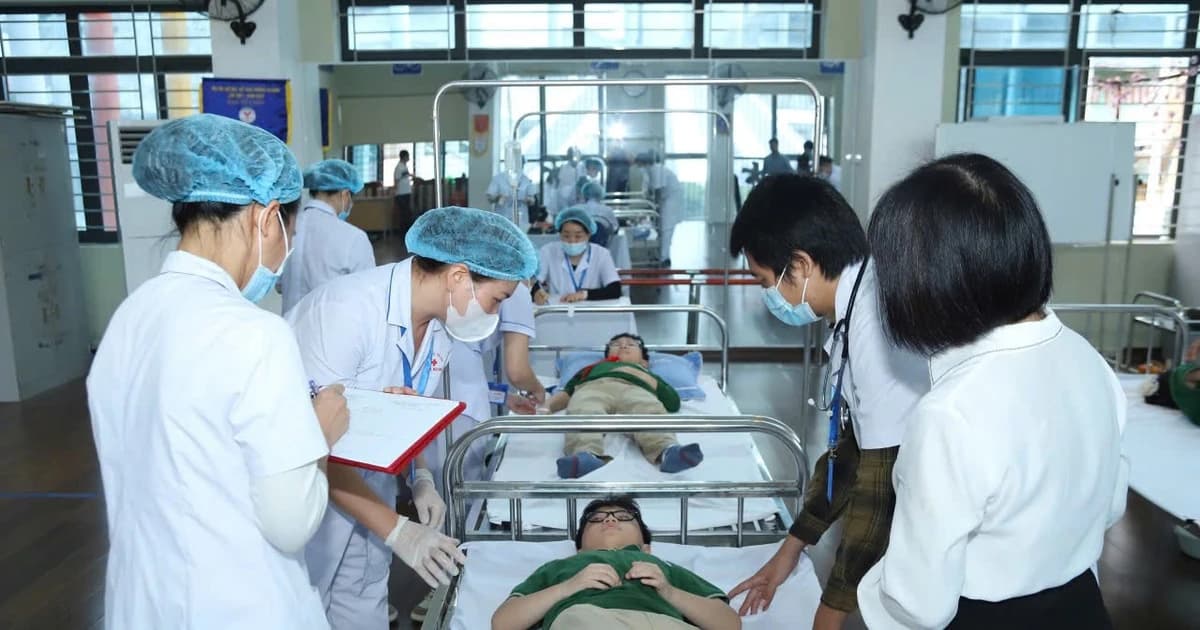 Diễn tập ứng phó ngộ độc thực phẩm tại bếp ăn trường học