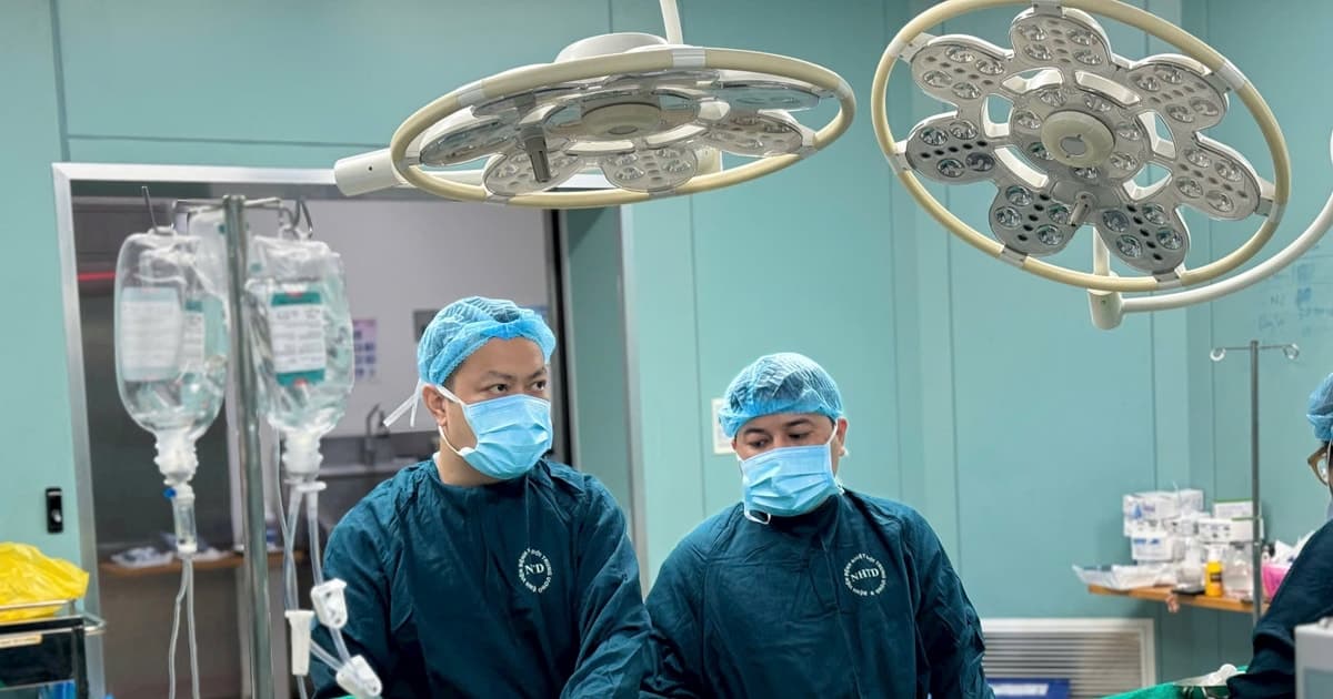 Phẫu thuật nội soi cứu sống bệnh nhân HIV ung thư dạ dày 'đa bệnh nền'