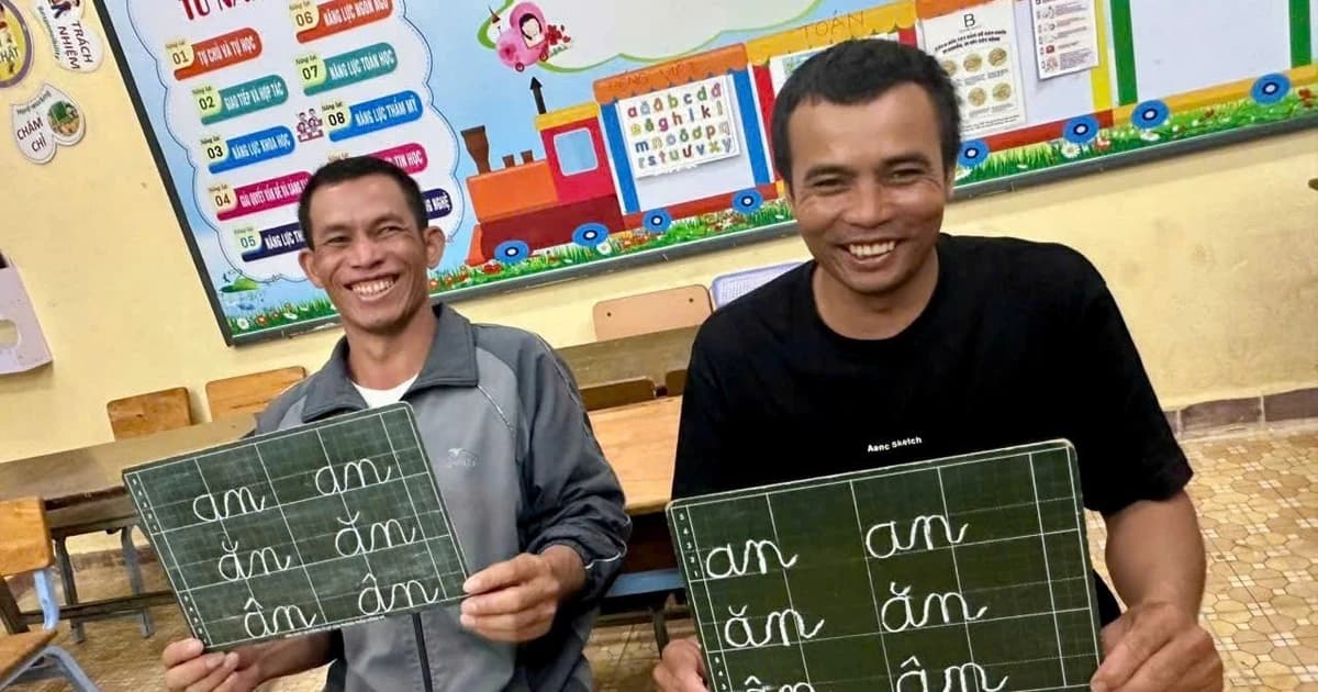 Lớp học đặc biệt của đồng bào Churu