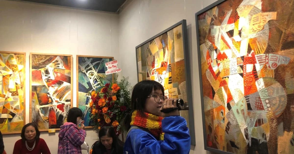 'Cội nguồn': Trầm tích văn hóa Việt trong những mảnh ký ức