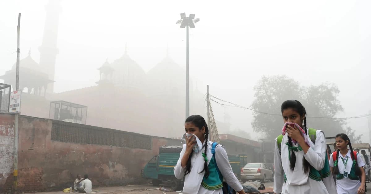 Mưa nhân tạo: Giải pháp hay ảo tưởng chống ô nhiễm?