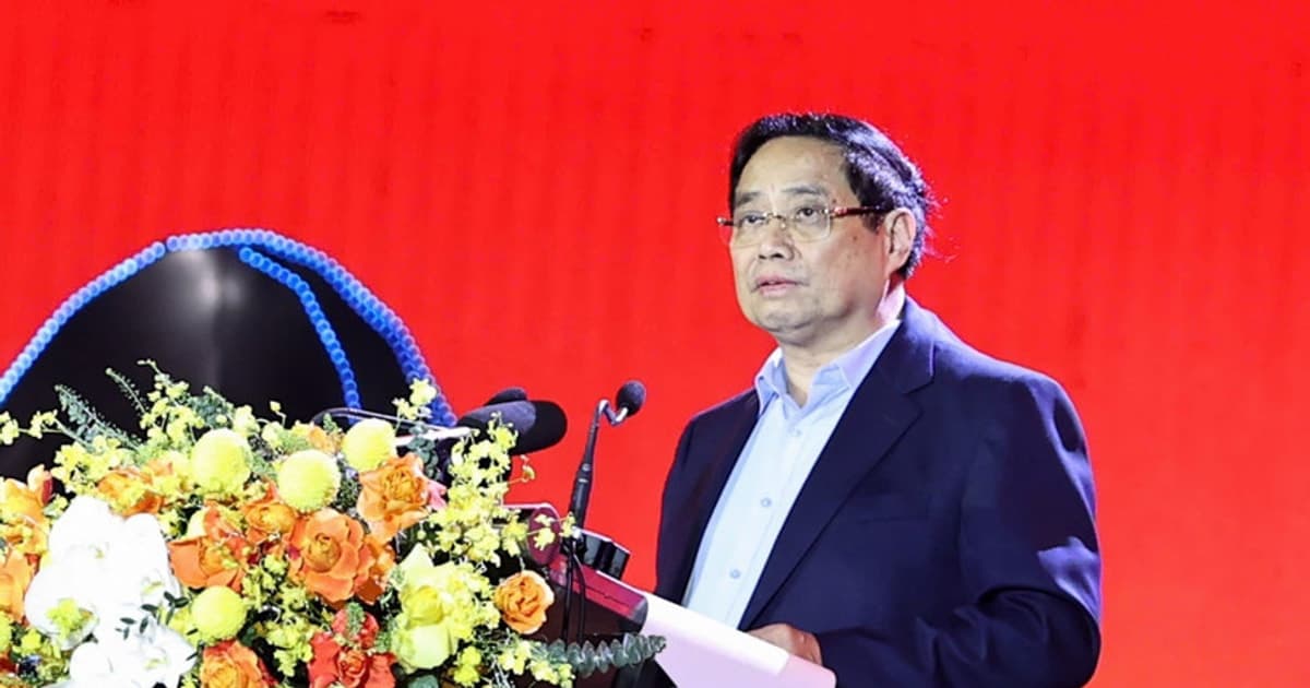 Thủ tướng kêu gọi đồng bào cả nước đoàn kết một lòng hướng về miền Trung