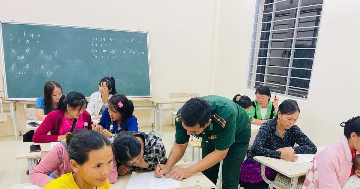 Lớp học ‘đặc biệt’ giữa đại ngàn biên giới