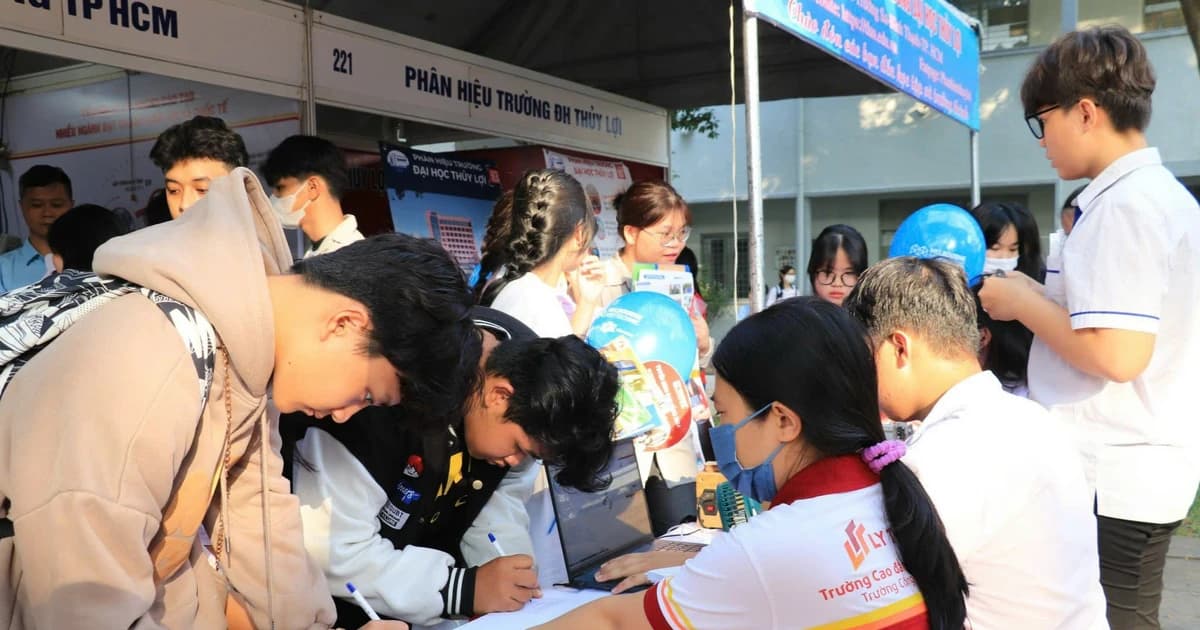 Sở GD&ĐT TPHCM dự kiến sáp nhập, tổ chức lại nhiều trường Cao đẳng, Trung cấp