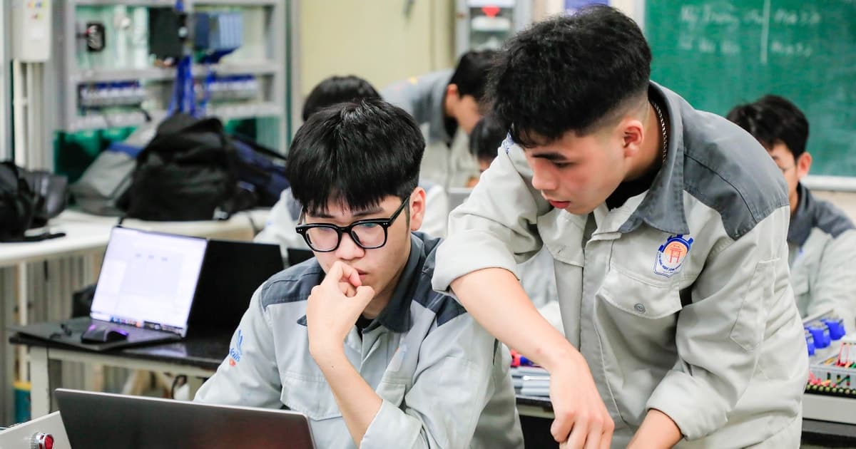 Đào tạo cao đẳng phải đúng bản chất, không biến thành ‘đại học thu nhỏ’ hay ‘đại học em’ trong trường đại học