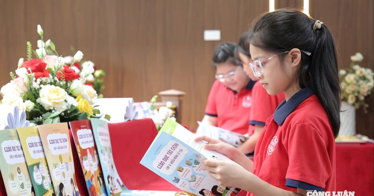 Một bộ SGK, một mặt bằng giá, 'Kết nối tri thức với cuộc sống' cam kết vì chất lượng giáo dục và an sinh xã hội