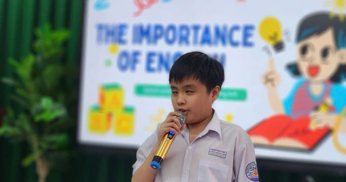 Học sinh khiếm thị vượt nghịch cảnh, tự tin tỏa sáng với Tiếng Anh