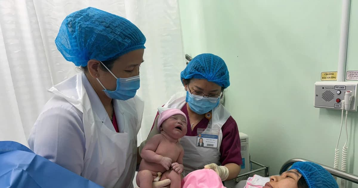 Tỷ suất sinh năm 2025 của TPHCM tăng nhẹ