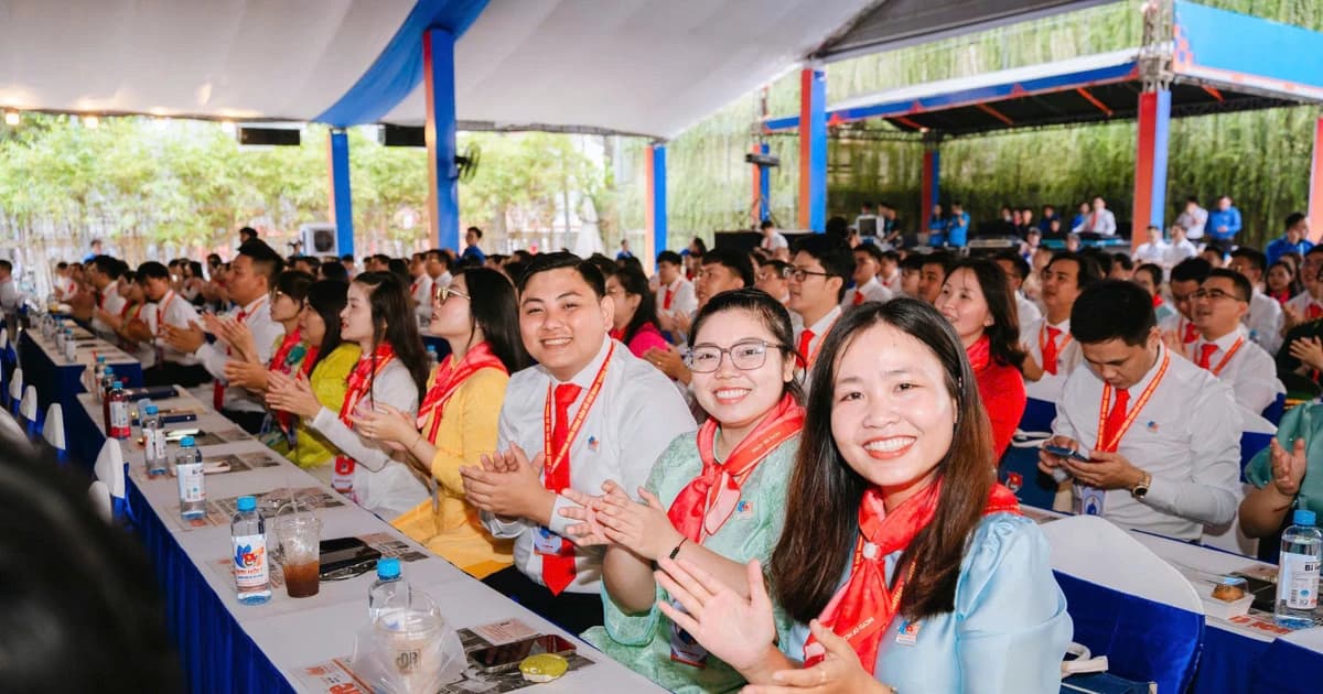 Đại hội Đoàn TPHCM lần thứ I khai mạc trong không gian mở