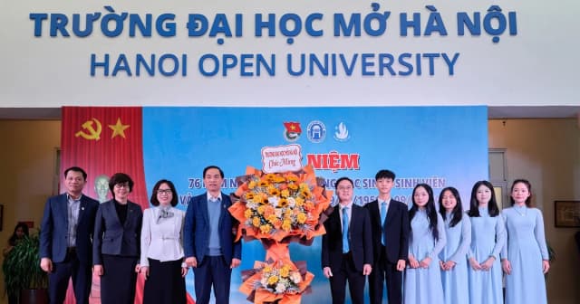Trường ĐH Mở Hà Nội kỷ niệm 76 năm Ngày truyền thống HSSV Việt Nam