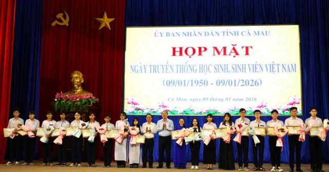 Học sinh, sinh viên Cà Mau tiến bước vào kỷ nguyên số