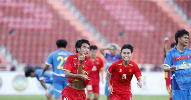 Sao trẻ 19 tuổi tỏa sáng, U23 Việt Nam đánh bại U23 Kyrgyzstan