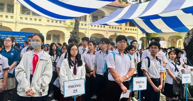 3.800 học sinh giỏi tham gia thi giải toán trên máy tính cầm tay