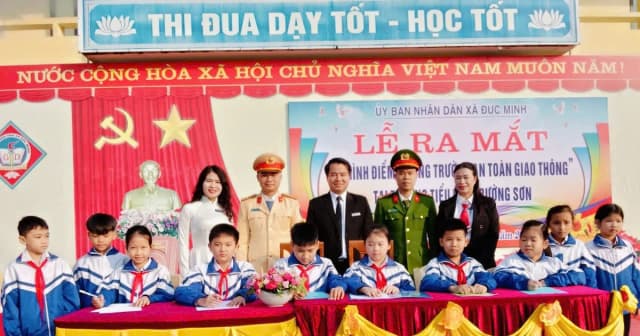 Giữ an toàn học sinh ngay từ cổng trường