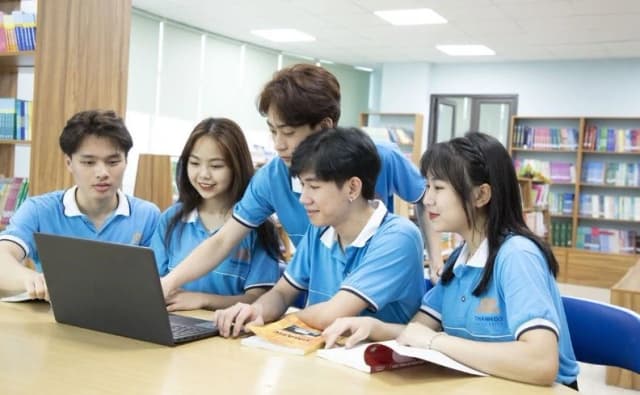 Triết lý giáo dục thời đại số: Kim chỉ nam cho đổi mới toàn diện giáo dục