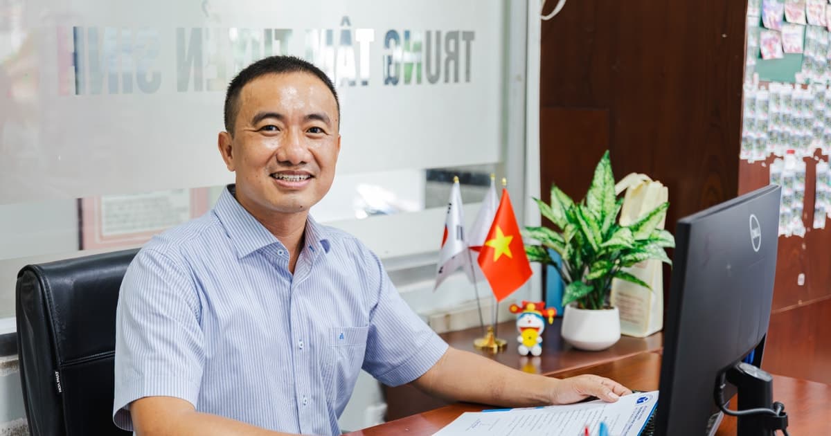 Học bạ điện tử: Khi 'liều thuốc minh bạch' đứng trước nguy cơ số hóa bệnh thành tích