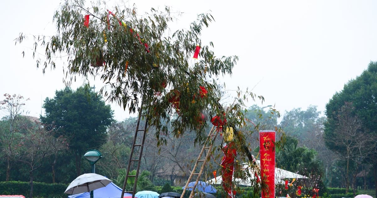 Độc đáo nghi lễ dựng cây nêu đón Tết tại Làng Văn hóa - Du lịch các dân tộc Việt Nam