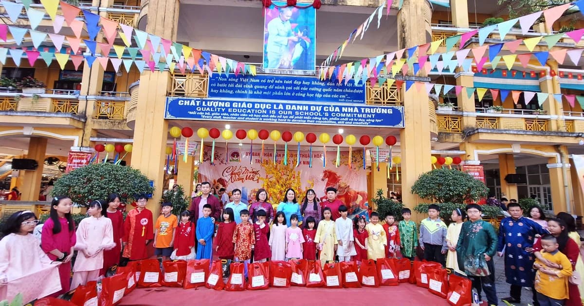 Ấm áp xuân yêu thương cho học sinh tiểu học tại TP Huế