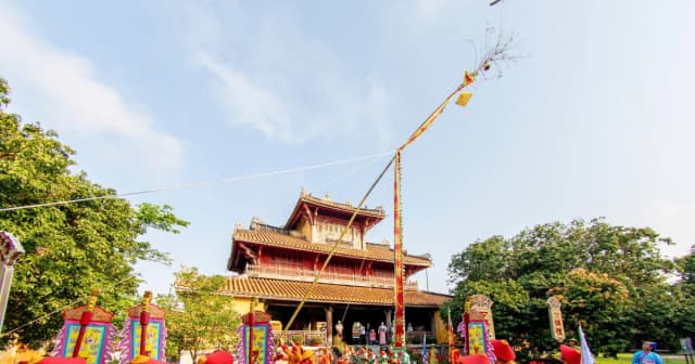 Huế làm lễ hạ tiêu, khai ấn chúc Xuân Bính Ngọ 2026