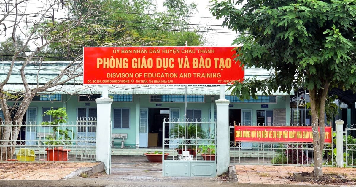 Bỏ phòng giáo dục, thầy bớt thi, trò bớt 'diễn'