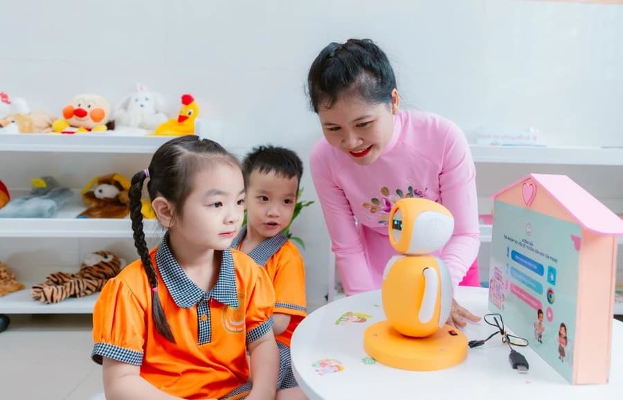 Hoàn thiện chính sách về phổ cập giáo dục, giáo dục bắt buộc, xóa mù chữ