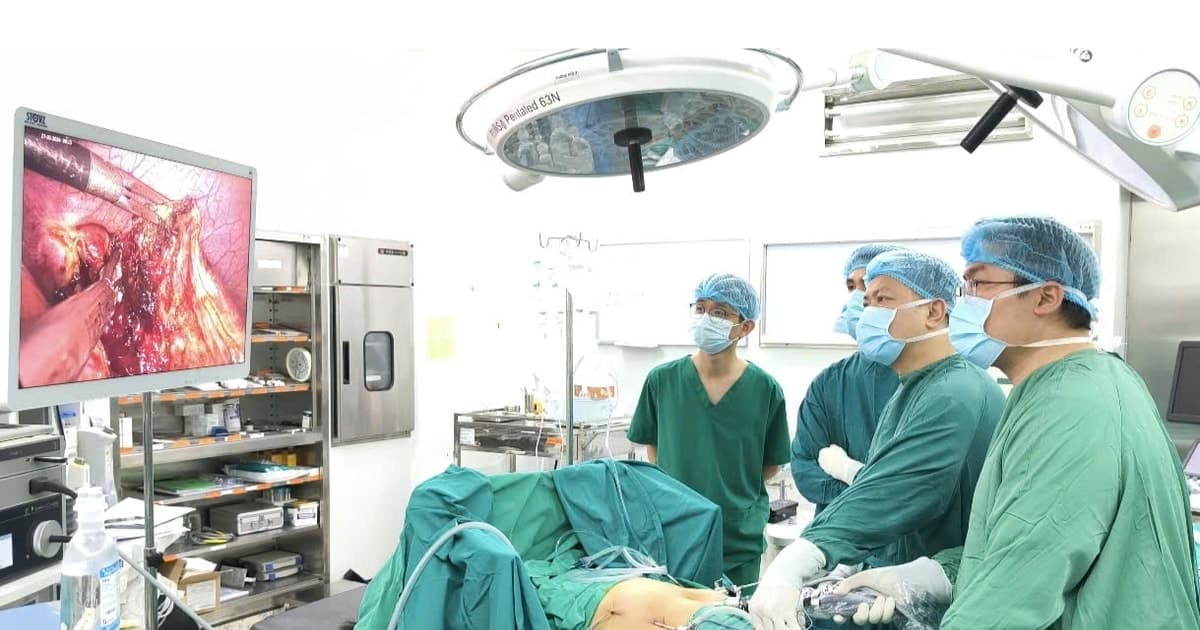 Khối nang gan gần 9 cm xuất huyết, bệnh nhân suýt vỡ ổ bụng vì bỏ qua cảnh báo của bác sĩ