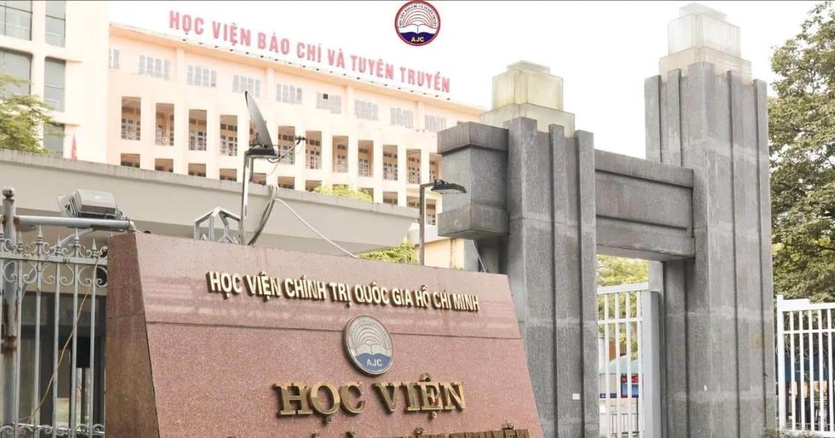 Sáp nhập cơ quan báo chí, sinh viên còn cơ hội việc làm?