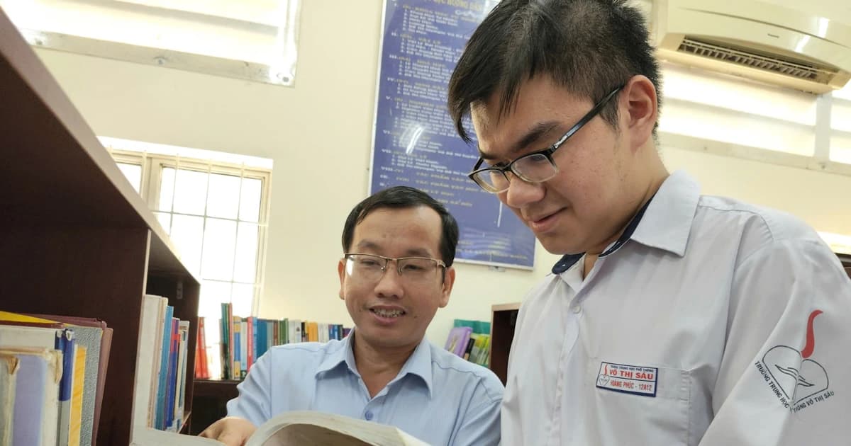 Nam sinh đạt giải Nhất Lịch sử nhờ nuôi dưỡng đam mê từ ‘tủ sách ba thế hệ’