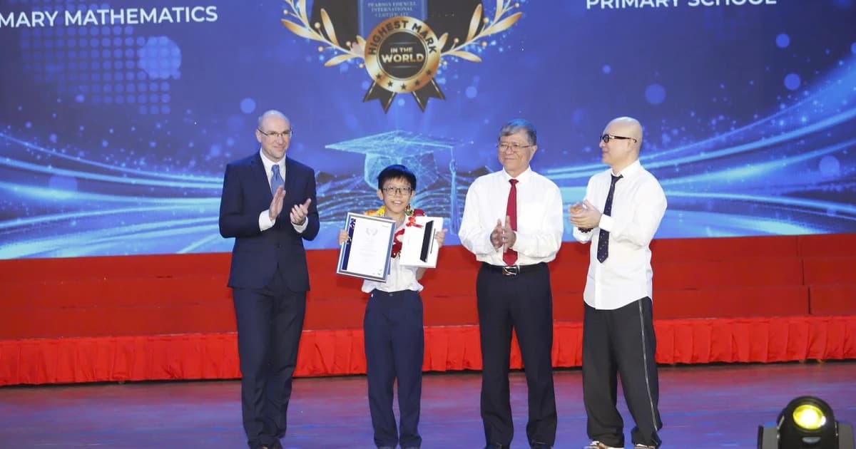 TPHCM vinh danh học sinh đạt thành tích cao chương trình tiếng Anh tích hợp