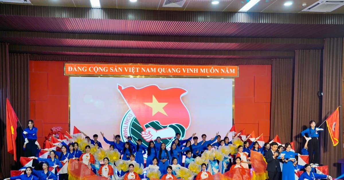 Tuổi trẻ Trường ĐH Y Dược Huế tưng bừng Kỷ niệm 95 năm Ngày thành lập Đoàn