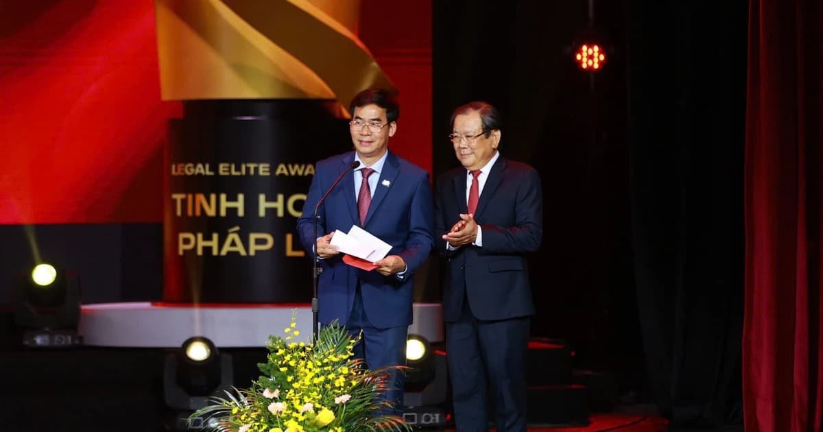 Giải thưởng 'Tinh hoa Pháp lý 2026' vinh danh 4 cá nhân tiêu biểu ngành luật