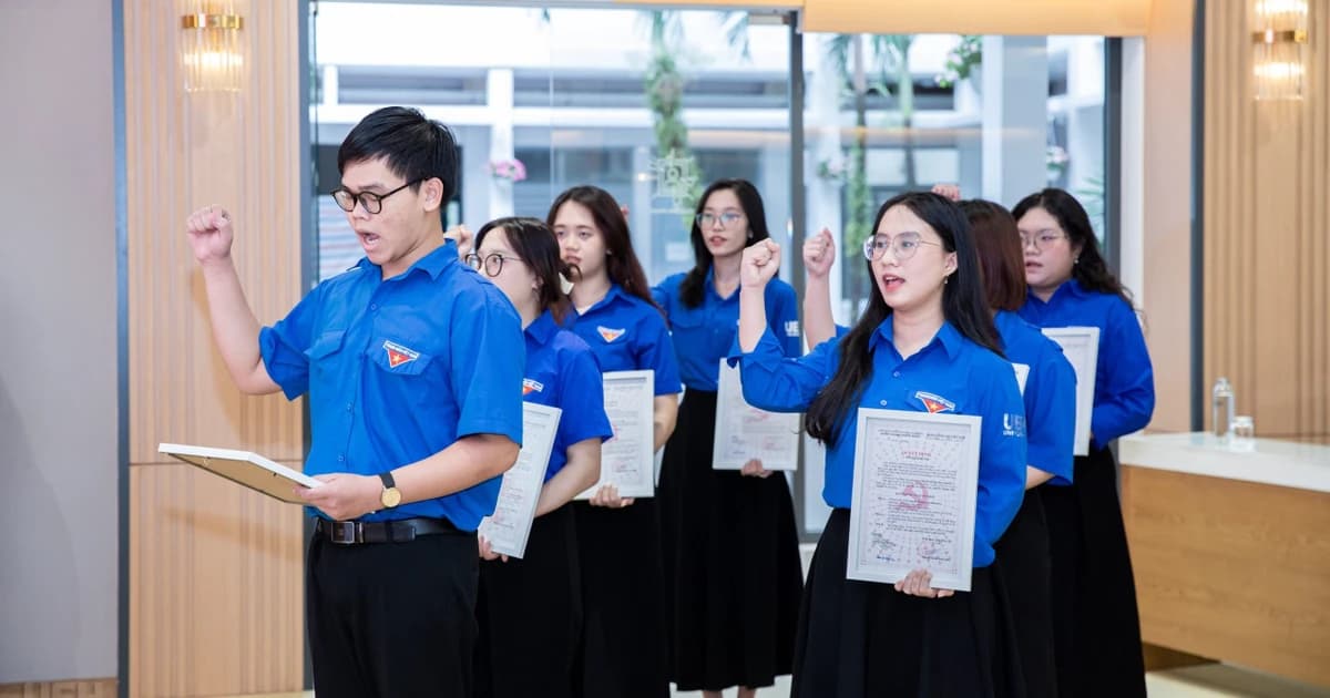 Phát triển Đảng trong trường học: Chú trọng chất lượng từ gốc