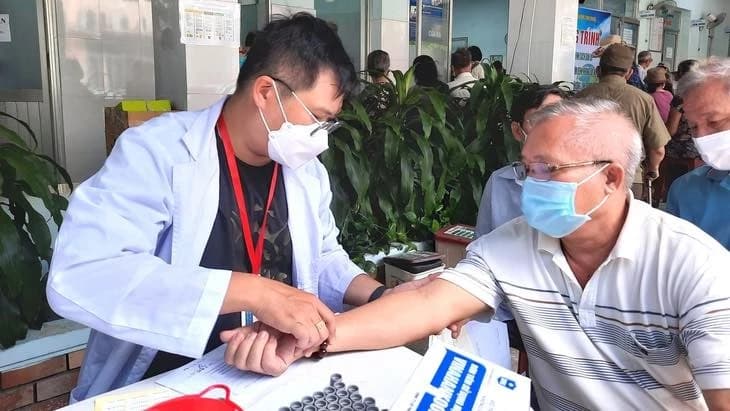 Khám tầm soát bệnh miễn phí tại 64 phường, xã ở TPHCM vào ngày 5/4