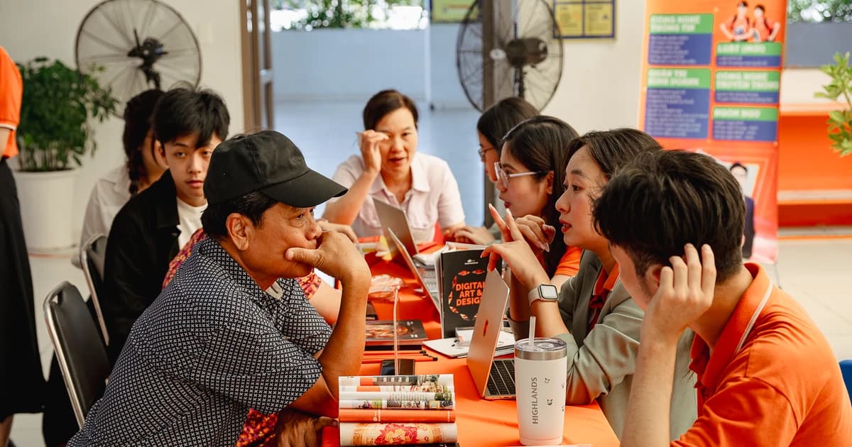 Đối thoại với tương lai trước ngưỡng cửa đại học