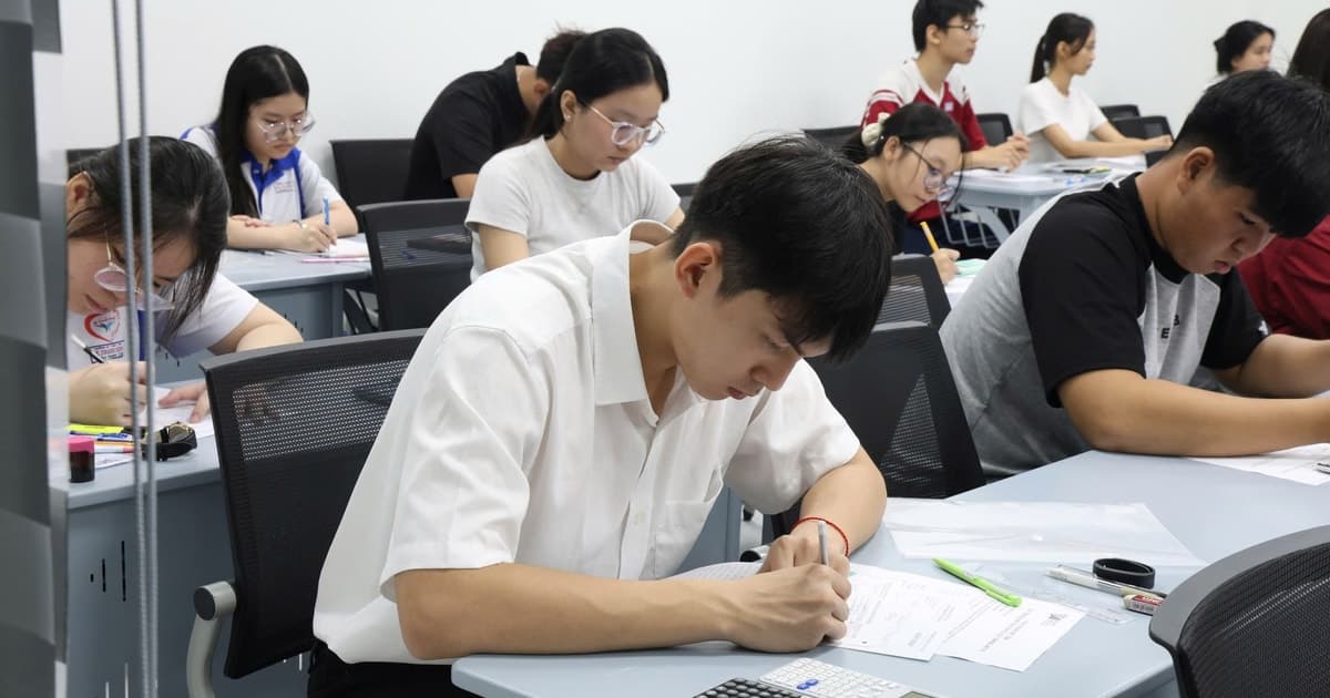 Thí sinh kêu đề thi đánh giá năng lực 2026 'dài và nặng', đơn vị tổ chức lên tiếng