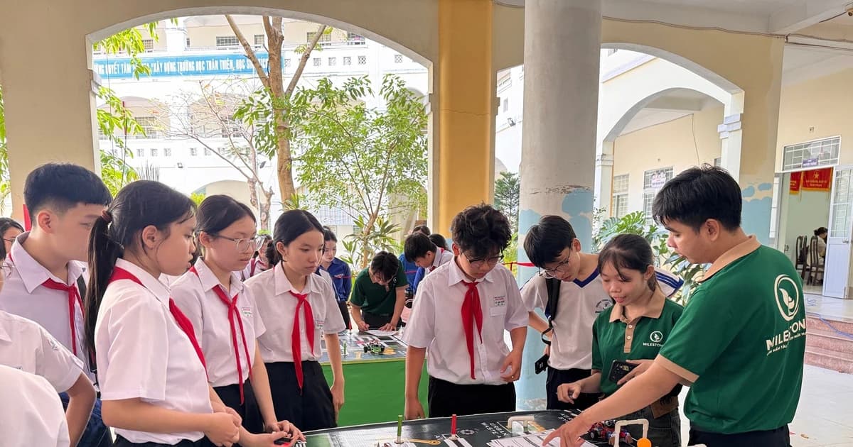 Sôi nổi Cuộc thi 'Robotics Challenge 2026' dành cho học sinh THCS tại TP Cần Thơ