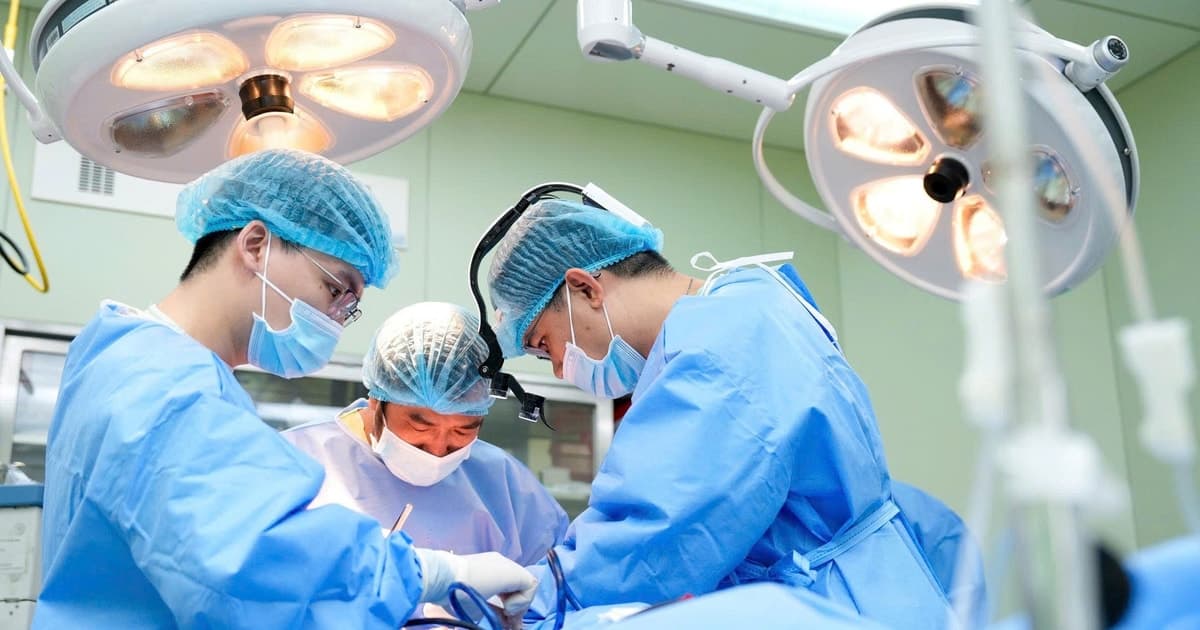 Huế: Thực hiện thành công ca phẫu thuật u ác tính xương hàm dưới